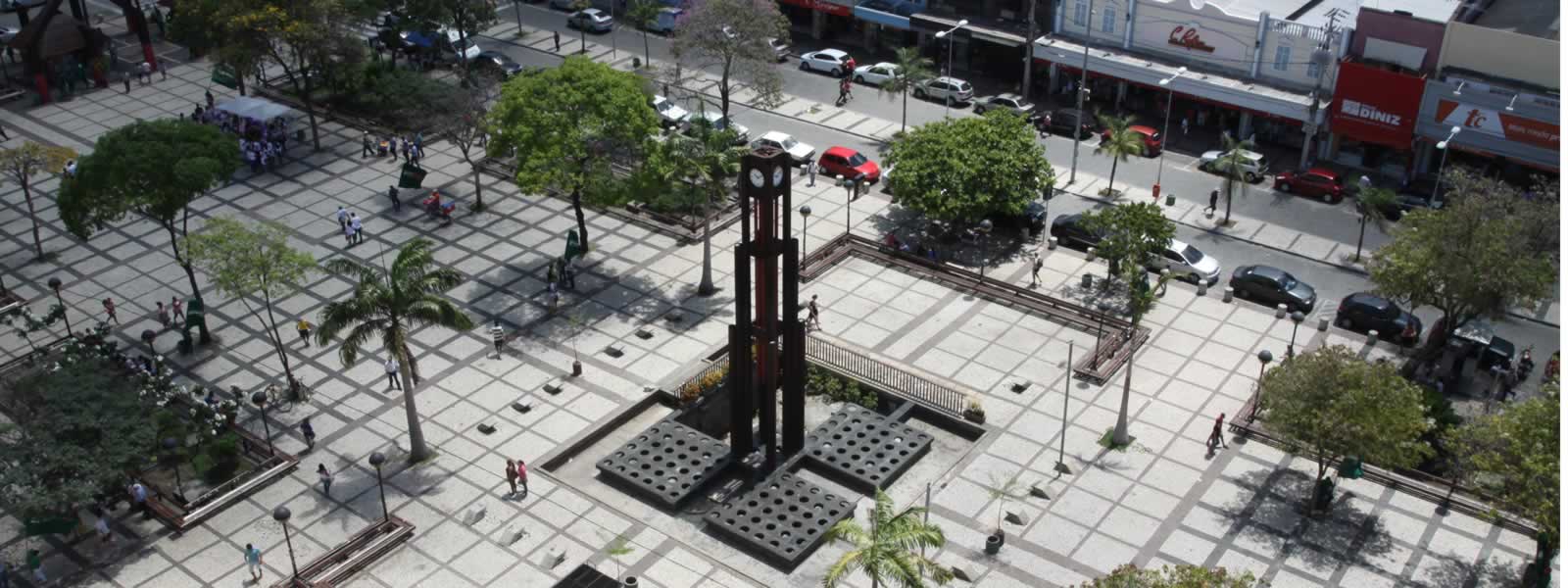 ícone da Cidade, a Praça do Ferreira representa um pouco da economia de Fortaleza